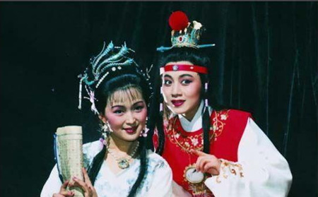 安徽黄梅戏大全视频六部mp4打包下载 安徽黄梅戏大全视频包公嫁女窦娥冤棒打薄情郎等六部mp4打包下载。高清画质。黄梅戏《包公嫁女》何玲 陈炎根.mp4黄梅戏《布衣青天》范光琦.mp4黄梅戏《春江女人》郭宵珍 鲍