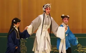 京剧秦香莲法门寺等全场戏51部mp3打包下载 京剧法门寺秦香莲]赶三关女起解等全场戏51部mp3打包下载。101-周信芳、芙蓉草等-[赶三关].mp3102-周信芳,金素雯等-[描容上路].mp3103-周信芳,赵晓岚等-[澶渊之盟].mp3104-