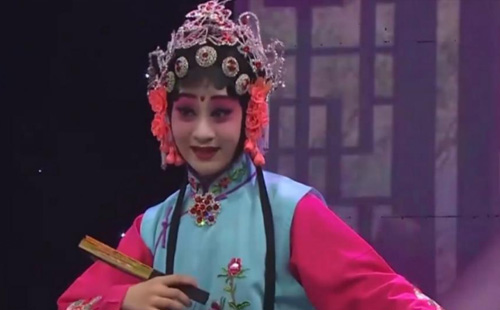 京剧经典选段145首mp3打包下载 京剧经典选段穆桂英挂帅霸王别姬智取威虎山等145首mp3打包下载。01-李胜素—贵妃醉酒-- 海岛冰轮初转腾.mp302霸王别姬-- 看大王在帐中和衣睡稳-王蓉蓉.mp303霸王别姬-