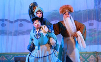 曲剧伴奏mp3大全名家名段伴奏打包下载 曲剧伴奏十五贯哑女告状大登殿等mp3大全名家名段伴奏打包下载。(此资源为曲剧伴奏)《安安送米》曲剧伴奏 小安安离南学两泪纷纷.mp3《徐策跑城》曲剧 伴奏 他虽然年幼性勇猛